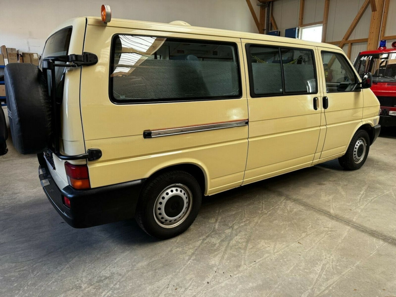 Volkswagen T4 2.5 TDI Syncro 4x4 lang 1. Hand! - Putnički kombi: slika 5 Volkswagen T4 2.5 TDI Syncro 4x4 lang 1. Hand! - Putnički kombi: slika 5