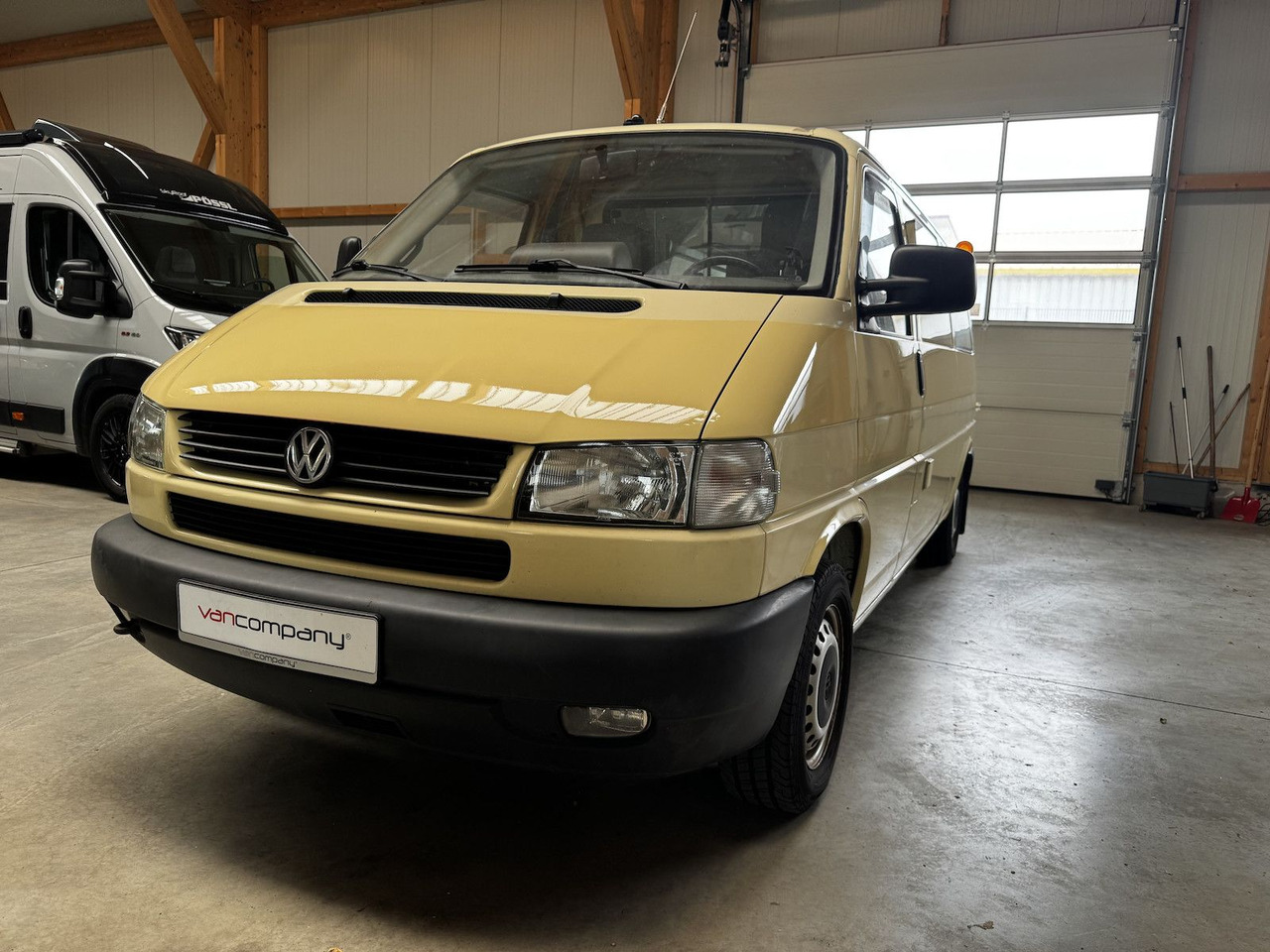 Volkswagen T4 2.5 TDI Syncro 4x4 lang 1. Hand! - Putnički kombi: slika 1 Volkswagen T4 2.5 TDI Syncro 4x4 lang 1. Hand! - Putnički kombi: slika 1