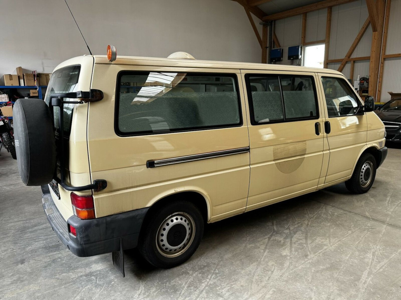 Volkswagen T4 2.5 TDI Syncro 4x4 lang 1. Hand! - Furgon: slika 5 Volkswagen T4 2.5 TDI Syncro 4x4 lang 1. Hand! - Furgon: slika 5