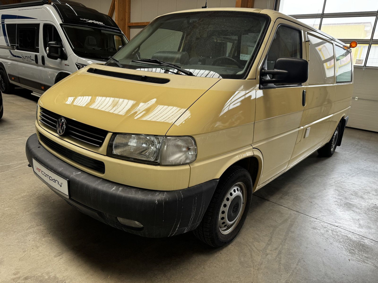 Volkswagen T4 2.5 TDI Syncro 4x4 lang 1. Hand! - Furgon: slika 1 Volkswagen T4 2.5 TDI Syncro 4x4 lang 1. Hand! - Furgon: slika 1