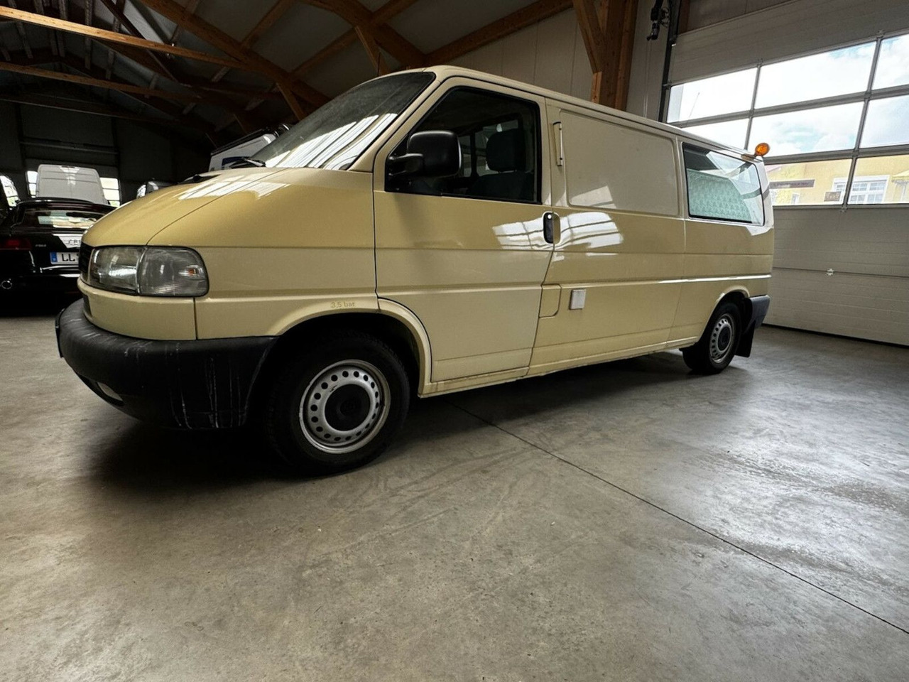 Volkswagen T4 2.5 TDI Syncro 4x4 lang 1. Hand! - Furgon: slika 2 Volkswagen T4 2.5 TDI Syncro 4x4 lang 1. Hand! - Furgon: slika 2