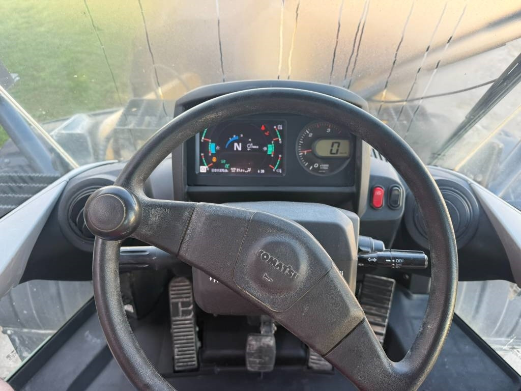 Utovarivač točkaš KOMATSU WA475-10EO: slika 14