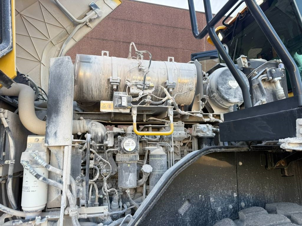 Utovarivač točkaš KOMATSU WA475-10EO: slika 17