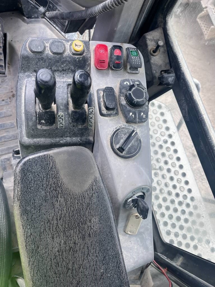 Utovarivač točkaš KOMATSU WA475-10EO: slika 21