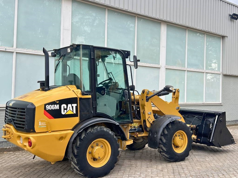 Cat 906 M 2016 - Utovarivač točkaš: slika 5 Cat 906 M 2016 - Utovarivač točkaš: slika 5