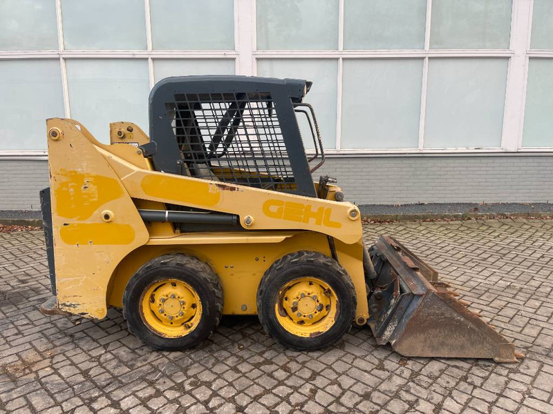 Gehl 3840 E 2015 - Mini utovarivač: slika 5 Gehl 3840 E 2015 - Mini utovarivač: slika 5
