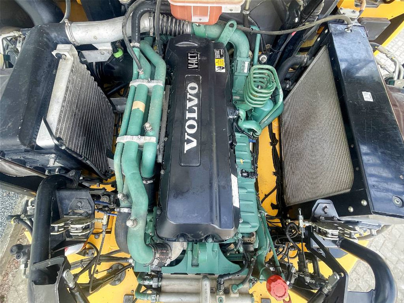 Zglobni kiper Volvo A25E: slika 14