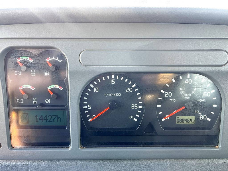 Zglobni kiper Volvo A25E: slika 12