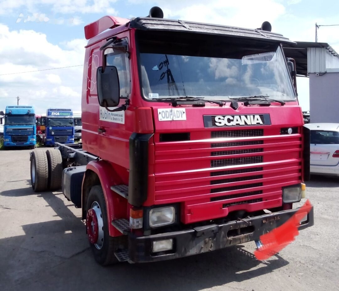 Scania 113.360 - Kamion sa golom šasijom i zatvorenom kabinom: slika 1 Scania 113.360 - Kamion sa golom šasijom i zatvorenom kabinom: slika 1