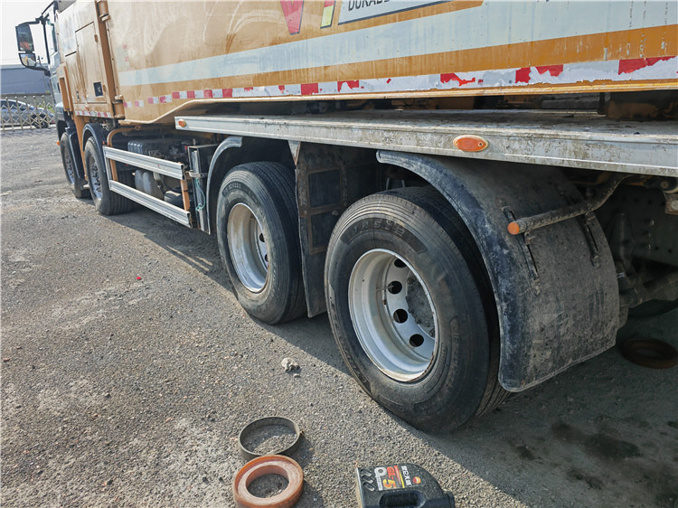 XCMG 2020 Year Hb67V Second Hand Concrete Pump Truck in Good Condition - Auto pumpa za beton: slika 4 XCMG 2020 Year Hb67V Second Hand Concrete Pump Truck in Good Condition - Auto pumpa za beton: slika 4