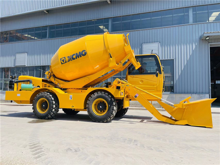 XCMG 4m3 Self-Loading Mobile Concrete Mixer Truck Automatic Concrete Mixer for Sale - Mešalica za beton: slika 3 XCMG 4m3 Self-Loading Mobile Concrete Mixer Truck Automatic Concrete Mixer for Sale - Mešalica za beton: slika 3