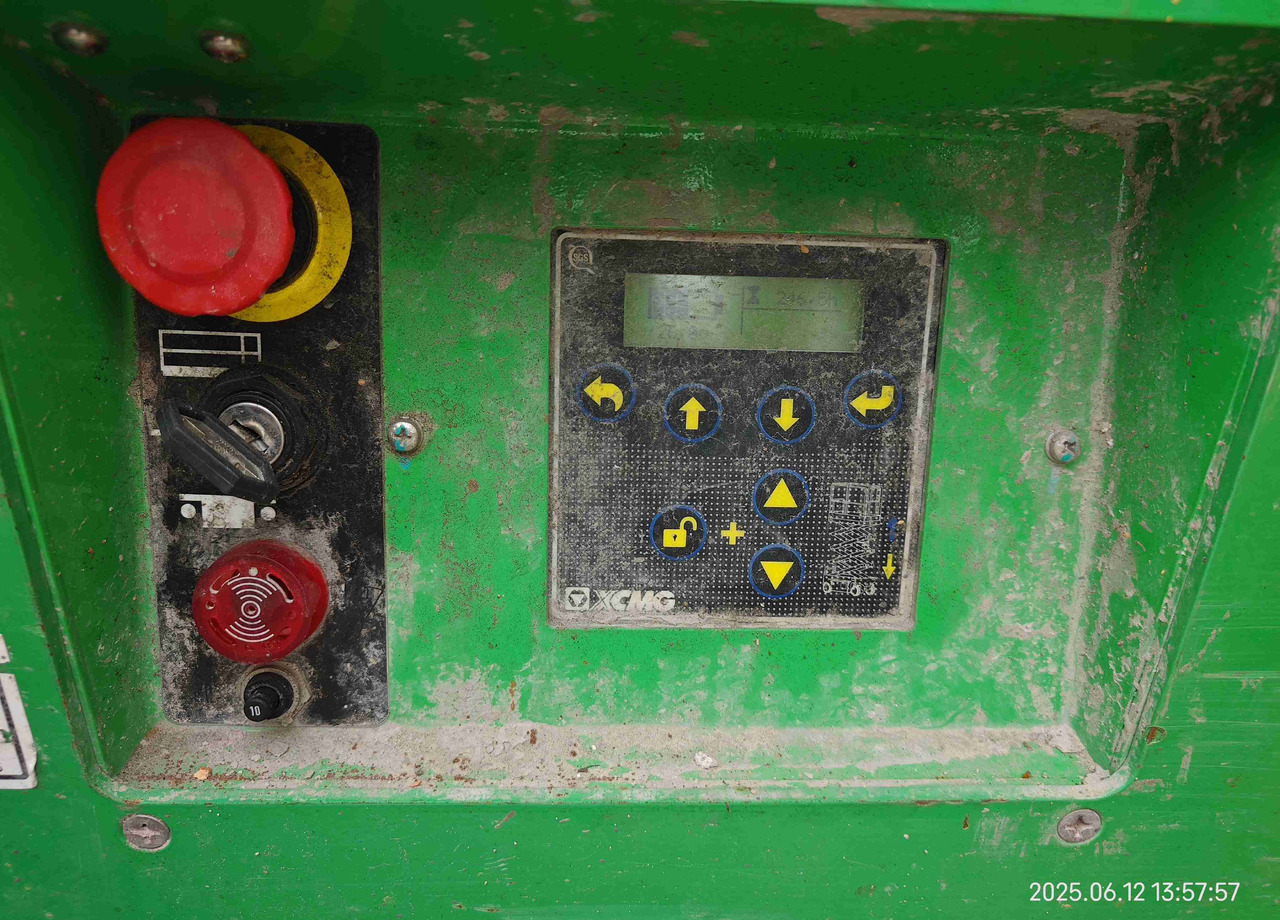 XCMG Lithium battery 8m second hand scissor lift XG0807HD-Li price - Lift u obliku makaza: slika 4 XCMG Lithium battery 8m second hand scissor lift XG0807HD-Li price - Lift u obliku makaza: slika 4