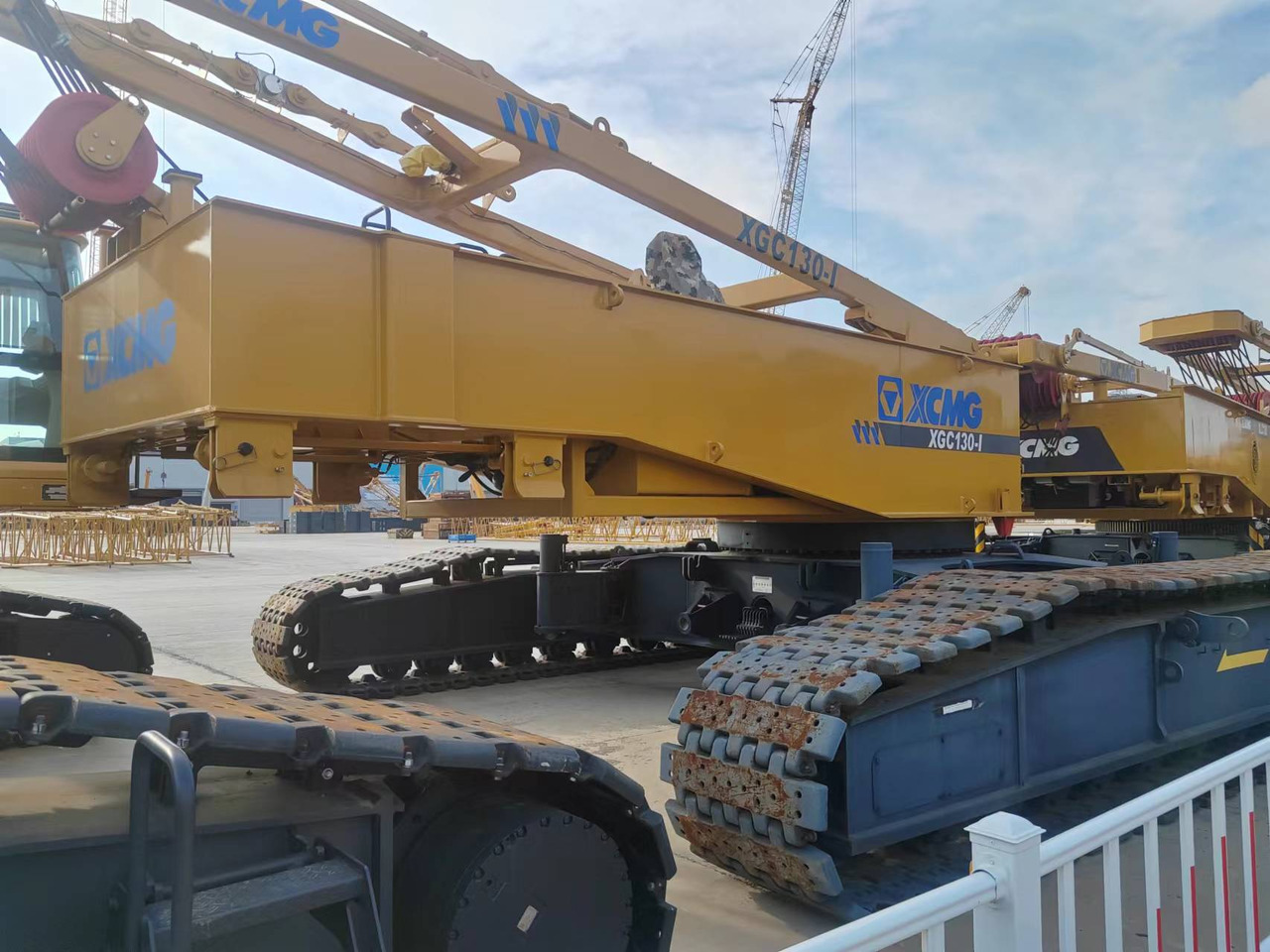 XCMG Officail Used Hydraulic Crane 130 Ton XGC130-I Mobile Crawler Crane For Sale - Kran guseničar: slika 2 XCMG Officail Used Hydraulic Crane 130 Ton XGC130-I Mobile Crawler Crane For Sale - Kran guseničar: slika 2