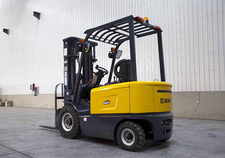 XCMG Official 1.5 ton 2ton 2.5tons 3 tons 3.5T 4 Wheel Electric Forklift - Električni viljuškar: slika 4 XCMG Official 1.5 ton 2ton 2.5tons 3 tons 3.5T 4 Wheel Electric Forklift - Električni viljuškar: slika 4
