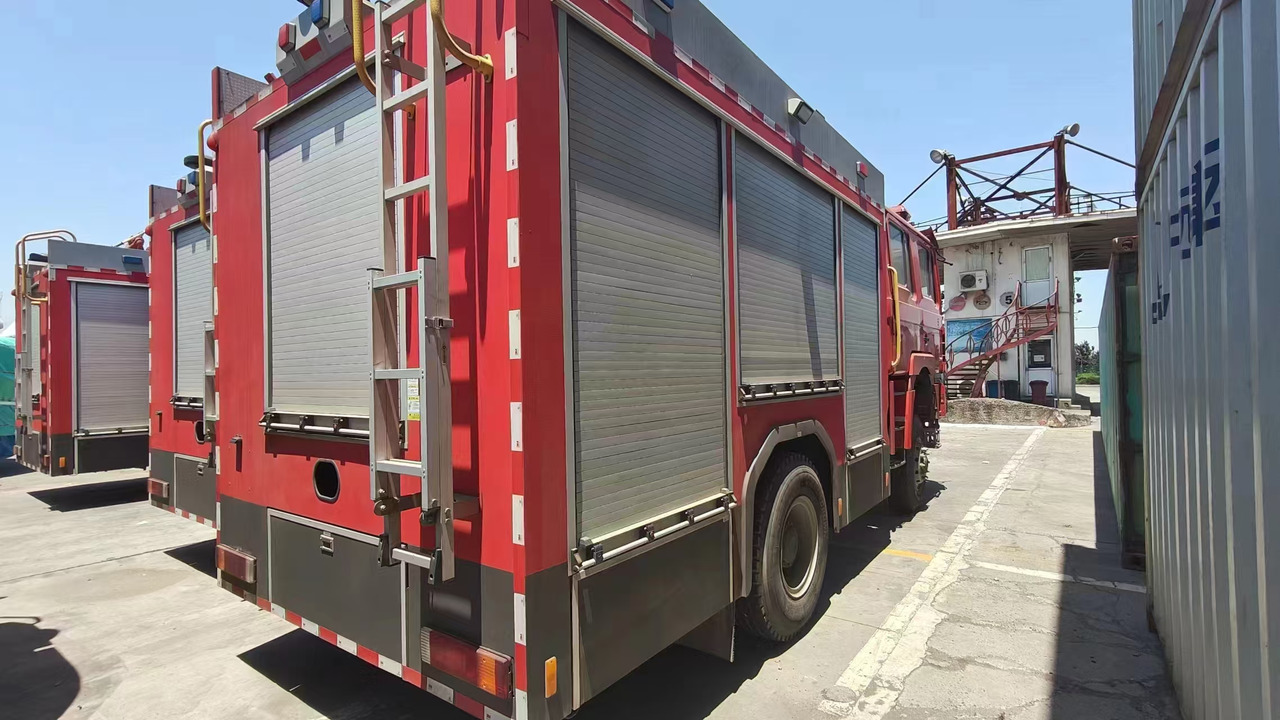 Vatrogasni kamion XCMG Official 2024 Year Used Fire Fighting Truck YZR5110 China Water Tank Fire Rescue Truck For Sale: slika 7