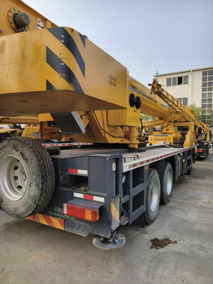 XCMG Official 25 Ton Small Truck Crane QY25K5D-3 Used Mobile Crane Machine With Cheap Price - Pokretni kran: slika 4 XCMG Official 25 Ton Small Truck Crane QY25K5D-3 Used Mobile Crane Machine With Cheap Price - Pokretni kran: slika 4