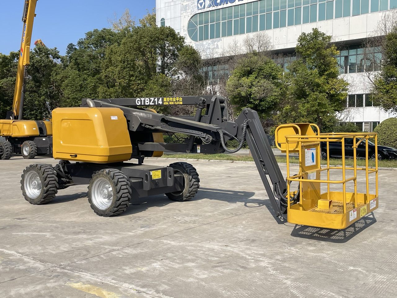 XCMG Official Cherry Picker Lift GTBZ14J 14m Used Articulated Boom Lift Hot Sale - Zglobna platforma: slika 4 XCMG Official Cherry Picker Lift GTBZ14J 14m Used Articulated Boom Lift Hot Sale - Zglobna platforma: slika 4