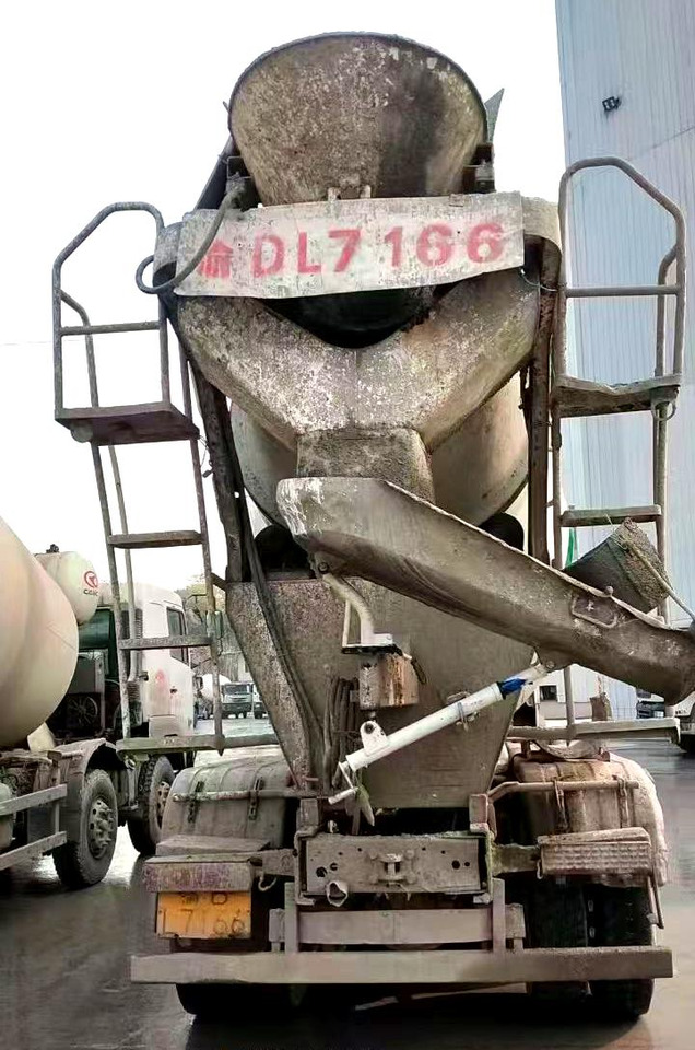 XCMG Official Construction Cement Mixer G4804B 12m³ Used Mobile Concrete Mixer Truck for sale - Bubanj za mikser: slika 4 XCMG Official Construction Cement Mixer G4804B 12m³ Used Mobile Concrete Mixer Truck for sale - Bubanj za mikser: slika 4