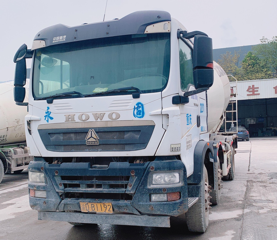 XCMG Official G4806E HOWO Cement Concrete Mixer Used 12 Cubic Meters Concrete Mixer Cement Truck - Mikser za beton: slika 3 XCMG Official G4806E HOWO Cement Concrete Mixer Used 12 Cubic Meters Concrete Mixer Cement Truck - Mikser za beton: slika 3