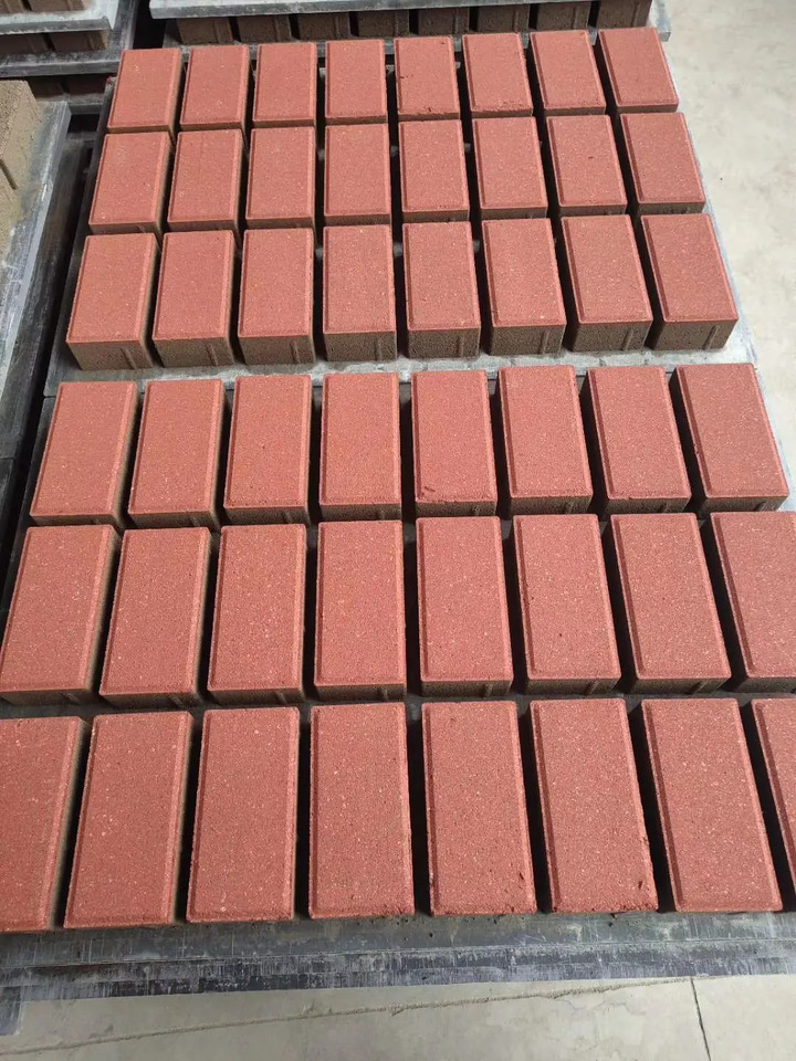 XCMG Official MM6-15 Fully Automatic Clay Brick Making Machine for Sale - Vibro presa za betonske blokove: slika 3 XCMG Official MM6-15 Fully Automatic Clay Brick Making Machine for Sale - Vibro presa za betonske blokove: slika 3