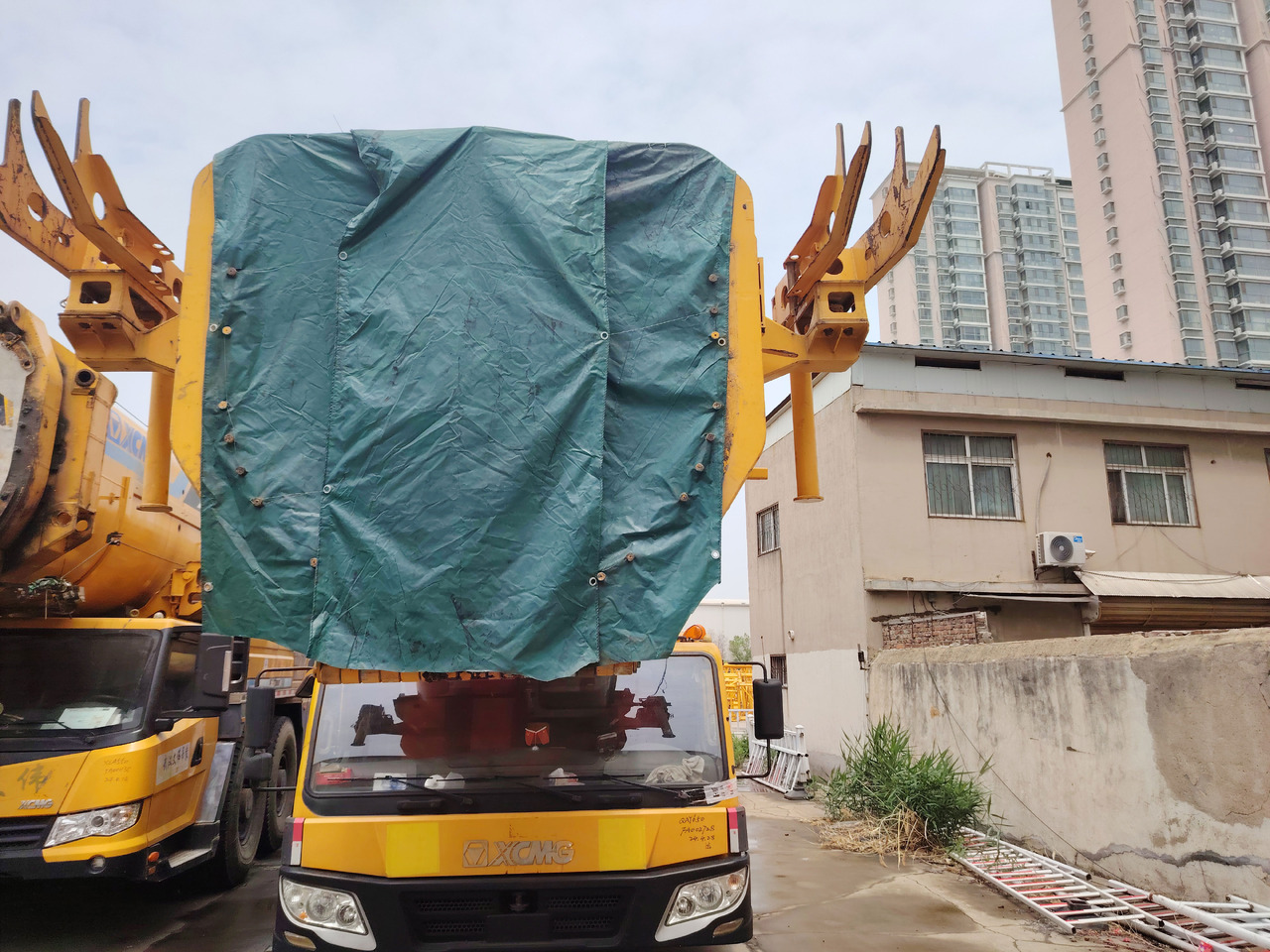 XCMG Official Second Hand Construction Big Crane QAY650A 650 Tons All Terrain Cranes With Good Condition - Autokran za sve terene: slika 4 XCMG Official Second Hand Construction Big Crane QAY650A 650 Tons All Terrain Cranes With Good Condition - Autokran za sve terene: slika 4