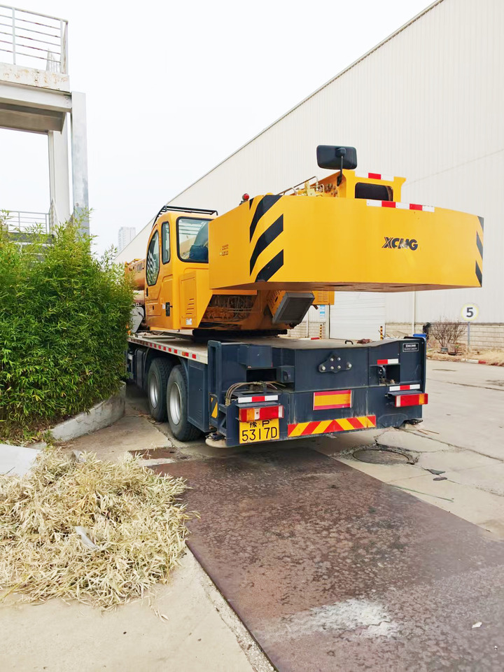 XCMG Official Second Hand Mobile Crane 25 Ton QY25K5D-5 Used Truck Cranes Price - Pokretni kran: slika 4 XCMG Official Second Hand Mobile Crane 25 Ton QY25K5D-5 Used Truck Cranes Price - Pokretni kran: slika 4