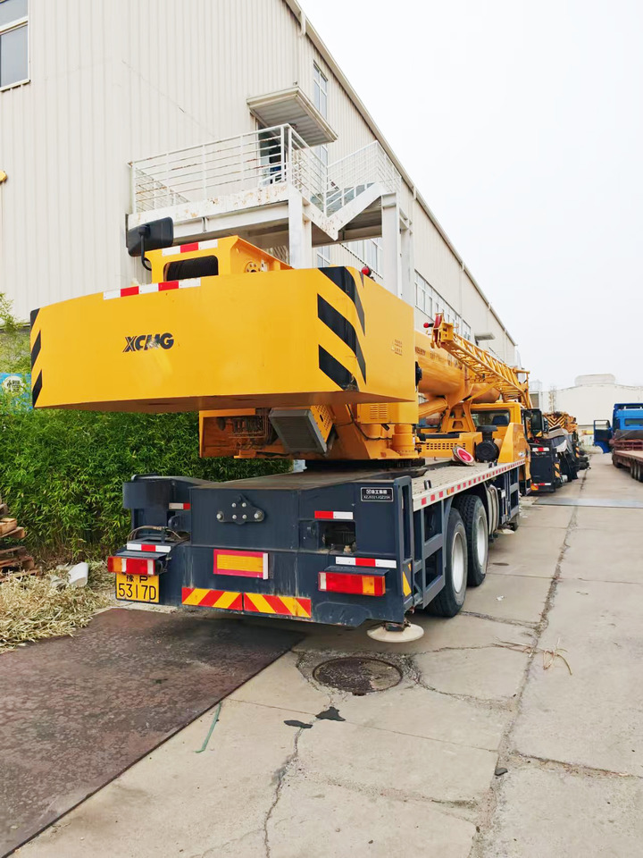 XCMG Official Second Hand Mobile Crane 25 Ton QY25K5D-5 Used Truck Cranes Price - Pokretni kran: slika 3 XCMG Official Second Hand Mobile Crane 25 Ton QY25K5D-5 Used Truck Cranes Price - Pokretni kran: slika 3
