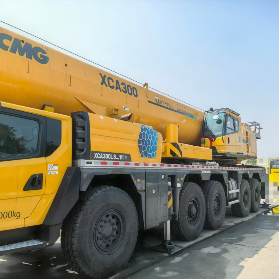 XCMG Official Second Hand Truck Mounted Crane XCA300L8_1 300 ton Mobile Crane Price - Autokran za sve terene: slika 2 XCMG Official Second Hand Truck Mounted Crane XCA300L8_1 300 ton Mobile Crane Price - Autokran za sve terene: slika 2