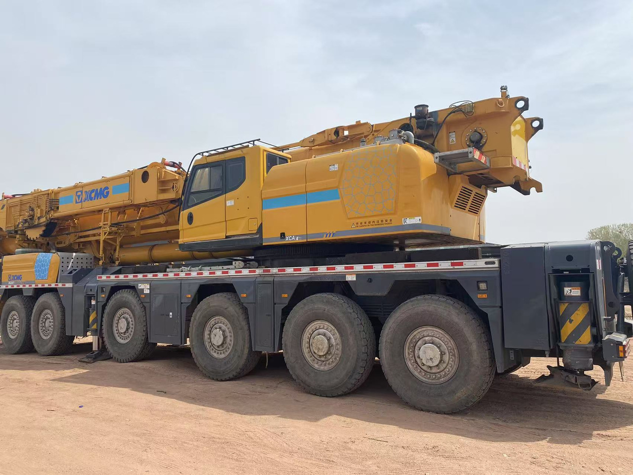 XCMG Official Used All Terrain Crane XCA300-1 300 Ton Mobile Crane Price - Autokran za sve terene: slika 3 XCMG Official Used All Terrain Crane XCA300-1 300 Ton Mobile Crane Price - Autokran za sve terene: slika 3