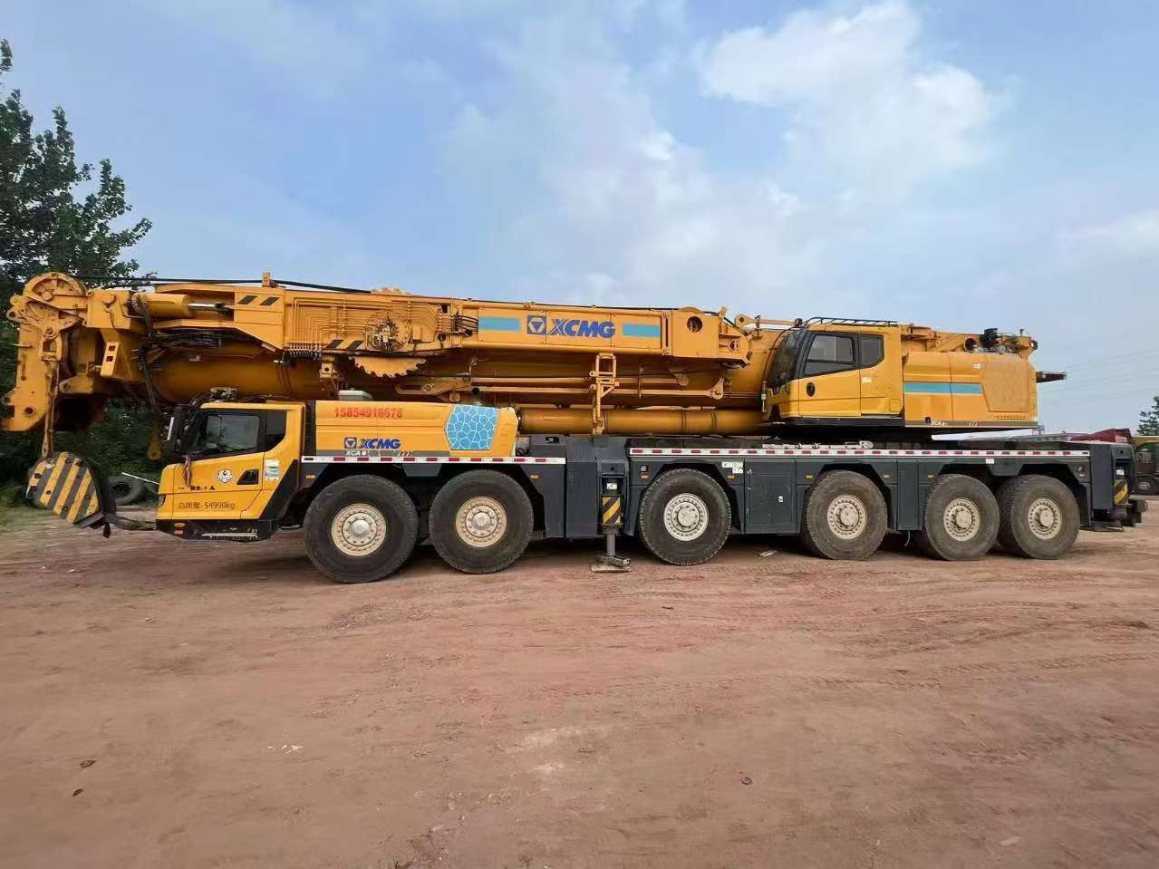 XCMG Official Used Boom Truck Crane XCA300 300t Diesel All Terrain Crane Best Sale - Autokran za sve terene: slika 2 XCMG Official Used Boom Truck Crane XCA300 300t Diesel All Terrain Crane Best Sale - Autokran za sve terene: slika 2