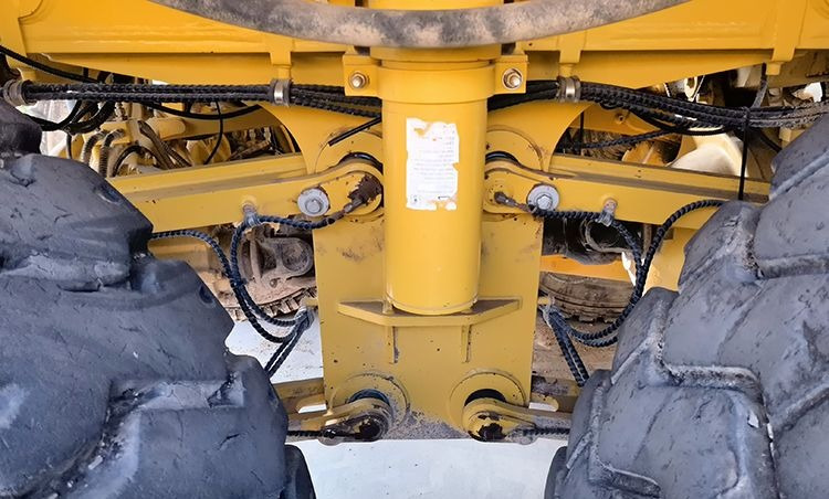 XCMG Official Used Cheap Tipper Truck XDR85T 70 Ton Mining Dump Truck Price - Kiper: slika 3 XCMG Official Used Cheap Tipper Truck XDR85T 70 Ton Mining Dump Truck Price - Kiper: slika 3
