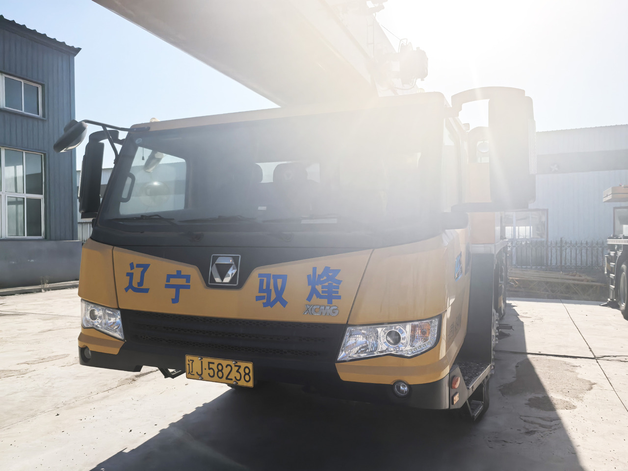XCMG Official Used Truck-mounted Cranes QY80K5C 80Ton Mobile Cranes Price List - Pokretni kran: slika 3 XCMG Official Used Truck-mounted Cranes QY80K5C 80Ton Mobile Cranes Price List - Pokretni kran: slika 3