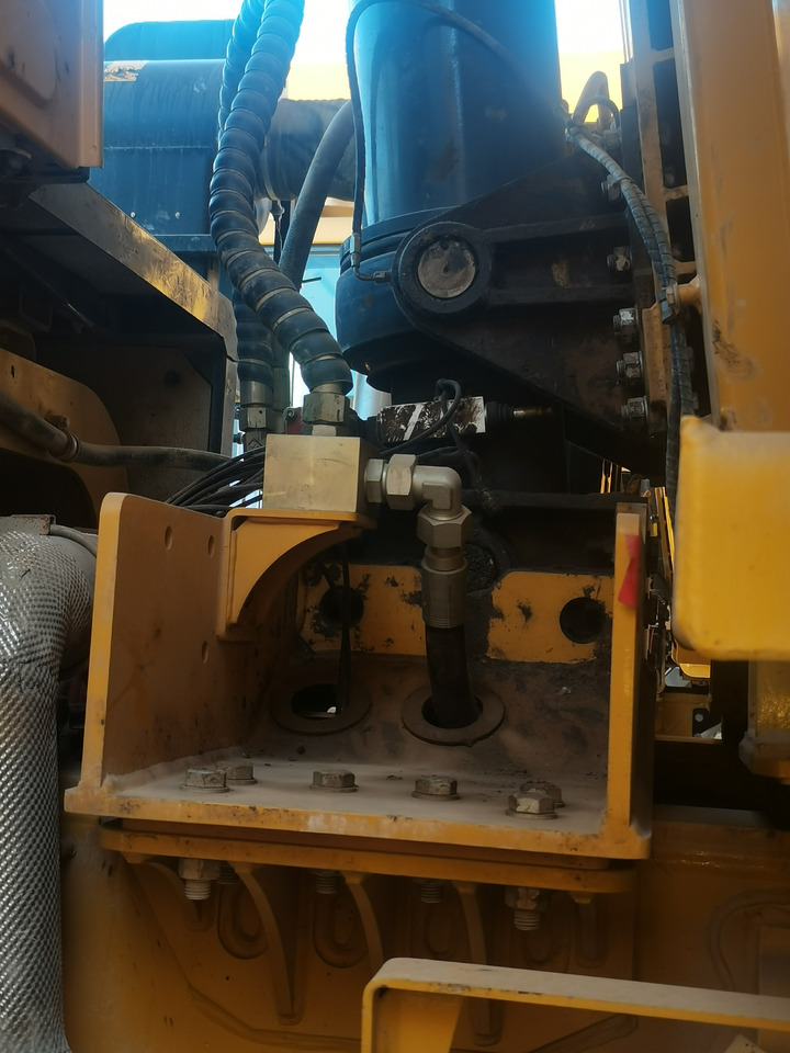 XCMG Official XDR80T 70 Ton 6x4 Dump Tuck Used Tipper Dump Truck Price - Kiper: slika 4 XCMG Official XDR80T 70 Ton 6x4 Dump Tuck Used Tipper Dump Truck Price - Kiper: slika 4