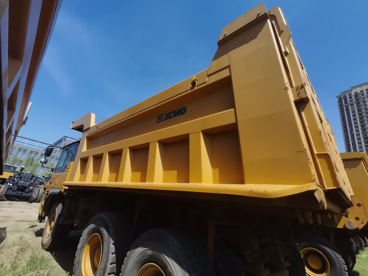 XCMG Official XDR80T 70 Ton 6x4 Dump Tuck Used Tipper Dump Truck Price - Kiper: slika 3 XCMG Official XDR80T 70 Ton 6x4 Dump Tuck Used Tipper Dump Truck Price - Kiper: slika 3