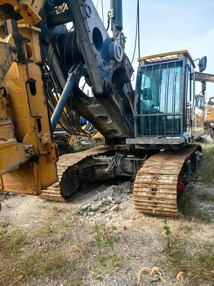 XCMG Official XR160E 56m Depth Hydraulic Borehole Drilling Rig Machine Rotary Piling - Veliki kamon za bušenje: slika 4 XCMG Official XR160E 56m Depth Hydraulic Borehole Drilling Rig Machine Rotary Piling - Veliki kamon za bušenje: slika 4