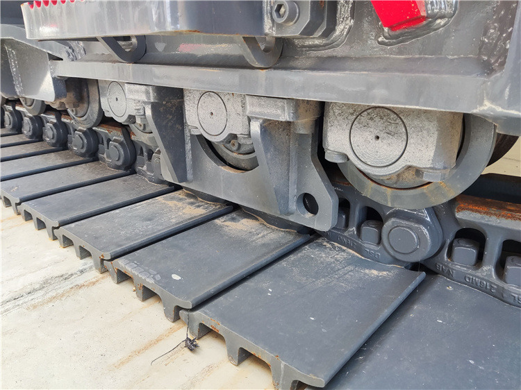 XCMG Official Xr280e Hydraulic Rotary Table Drill Rig Used Drilling Rig Machine for Sale - Veliki kamon za bušenje: slika 5 XCMG Official Xr280e Hydraulic Rotary Table Drill Rig Used Drilling Rig Machine for Sale - Veliki kamon za bušenje: slika 5