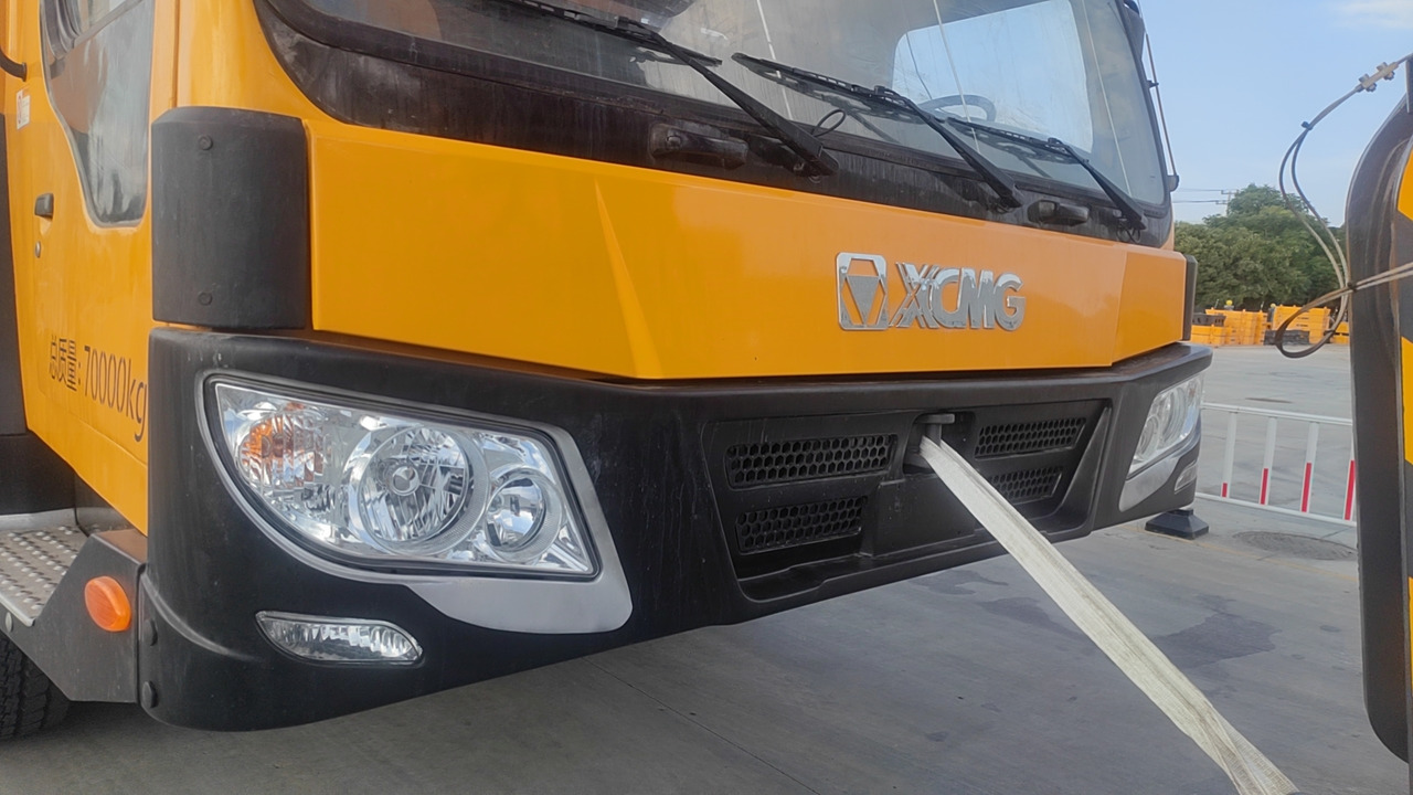 XCMG Truck crane Second Hand mobile hydraulic crane QAY160 Used - Pokretni kran: slika 4 XCMG Truck crane Second Hand mobile hydraulic crane QAY160 Used - Pokretni kran: slika 4