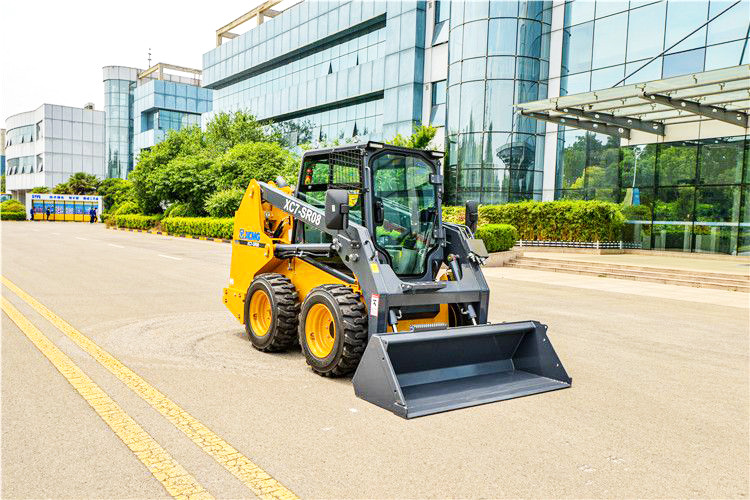 XCMG XC7-SR08 China brand XCMG mini wheel loader skid steer price - Mini utovarivač: slika 4 XCMG XC7-SR08 China brand XCMG mini wheel loader skid steer price - Mini utovarivač: slika 4