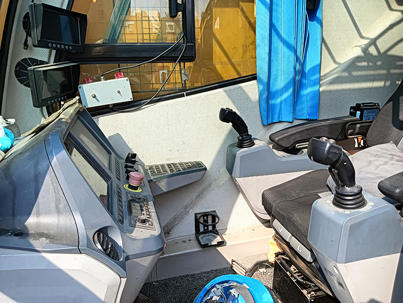 XCMG XCA500 used 500 ton hydraulic telescopic boom all terrain crane - Autokran za sve terene: slika 3 XCMG XCA500 used 500 ton hydraulic telescopic boom all terrain crane - Autokran za sve terene: slika 3