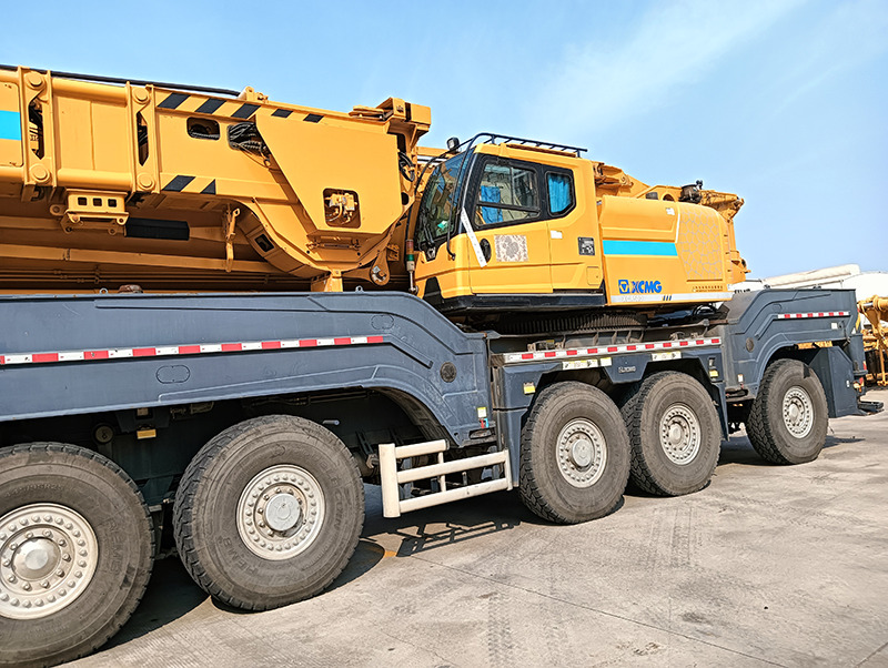 XCMG XCA500 used 500 ton hydraulic telescopic boom all terrain crane - Autokran za sve terene: slika 4 XCMG XCA500 used 500 ton hydraulic telescopic boom all terrain crane - Autokran za sve terene: slika 4