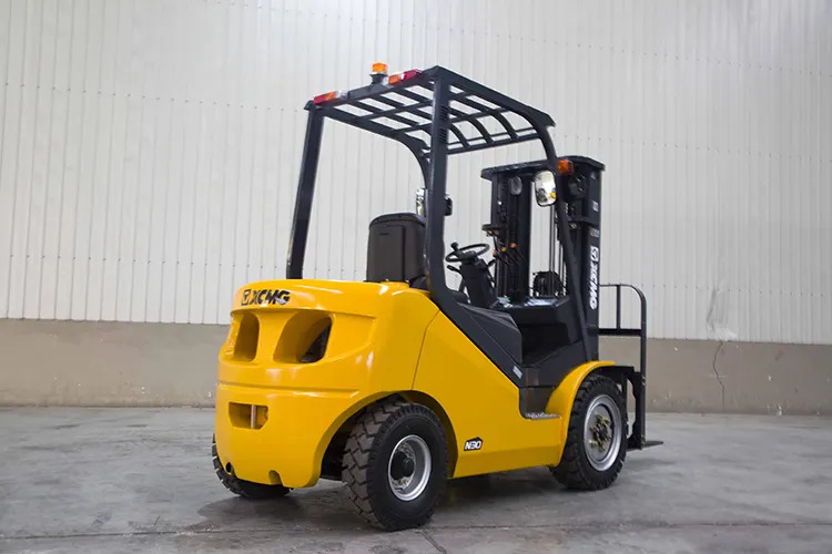 Terenski viljuškar novi XCMG XCB30 3 ton hydraulic Fork Lift Truck Forklift With Attachments: slika 7