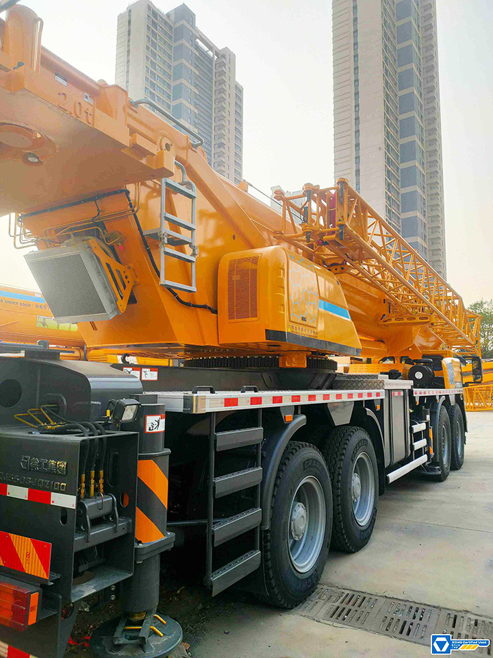 XCMG XCT100L7-I 100ton used pickup mobile hoist crane price - Pokretni kran: slika 2 XCMG XCT100L7-I 100ton used pickup mobile hoist crane price - Pokretni kran: slika 2