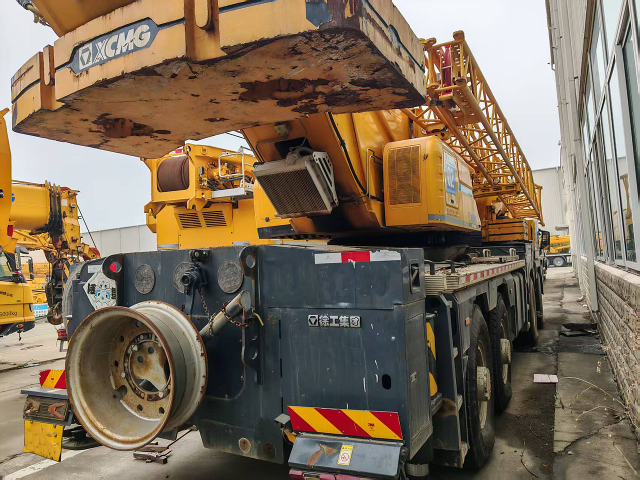 XCMG XCT80L6 80ton Mobile used hoist machine Lifting Truck Crane for Sale - Pokretni kran: slika 2 XCMG XCT80L6 80ton Mobile used hoist machine Lifting Truck Crane for Sale - Pokretni kran: slika 2