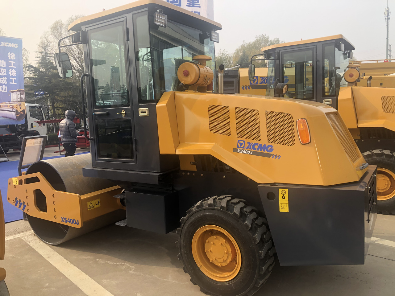 XCMG XS400J 4ton Mechancial Single Drum Vibratory Road Roller Price - Valjak za puteve: slika 2 XCMG XS400J 4ton Mechancial Single Drum Vibratory Road Roller Price - Valjak za puteve: slika 2