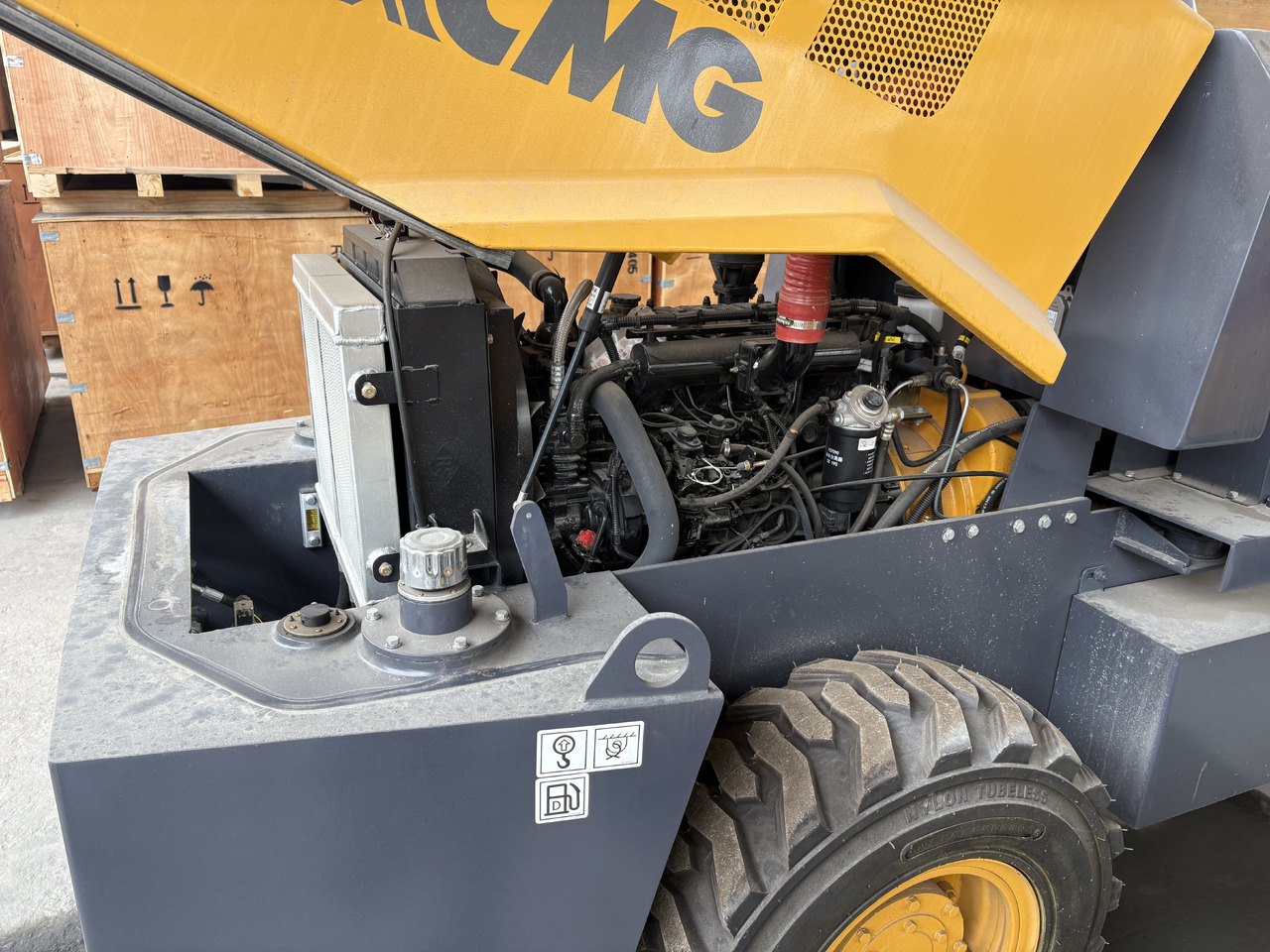 XCMG XS400J 4ton Mechancial Single Drum Vibratory Road Roller Price - Valjak za puteve: slika 4 XCMG XS400J 4ton Mechancial Single Drum Vibratory Road Roller Price - Valjak za puteve: slika 4