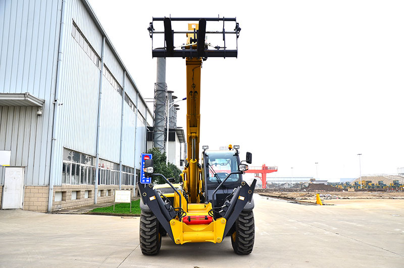 XCMG XTF1256K 5.4ton used diesel forklift loader telehandler for sale - Teleskopski upravljač: slika 5 XCMG XTF1256K 5.4ton used diesel forklift loader telehandler for sale - Teleskopski upravljač: slika 5