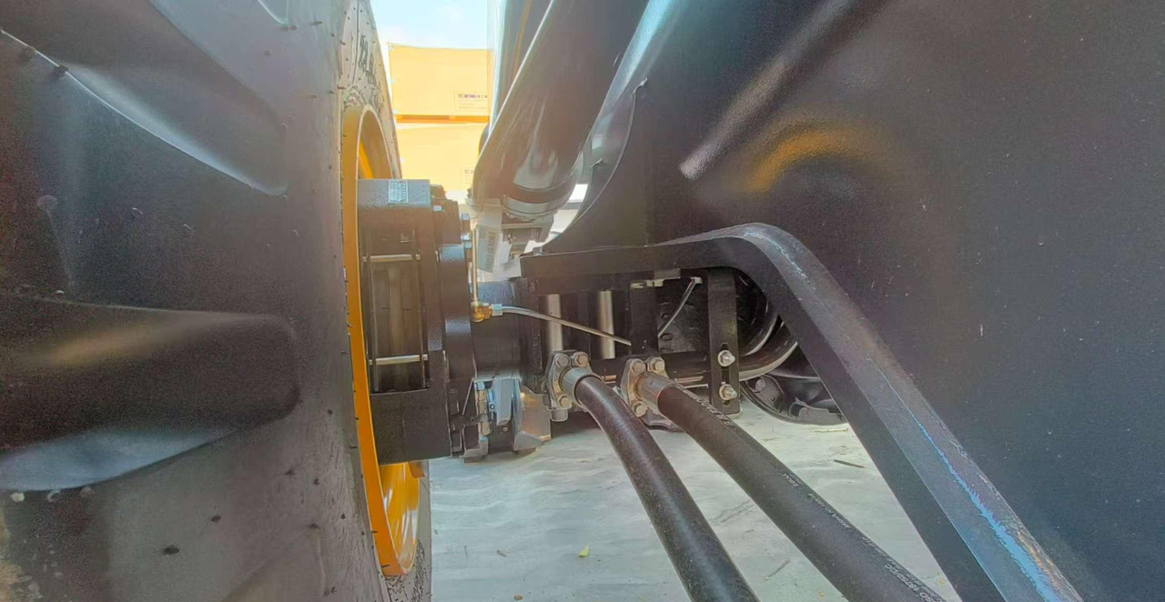 XCMG official ZL50GN 5 ton used hydraulic loader wheeled for sale - Utovarivač točkaš: slika 3 XCMG official ZL50GN 5 ton used hydraulic loader wheeled for sale - Utovarivač točkaš: slika 3