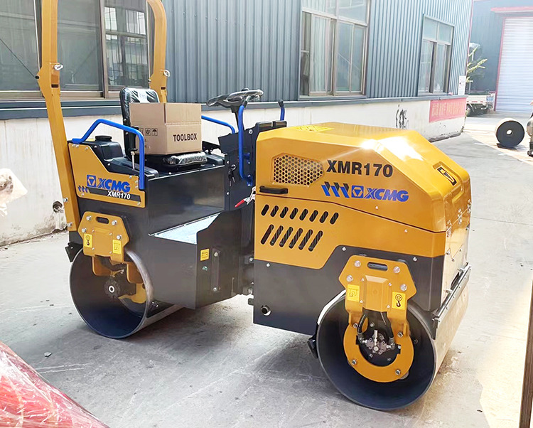 XCMG official brand new 1.7 ton small road roller XMR170 - Mini valjak: slika 3 XCMG official brand new 1.7 ton small road roller XMR170 - Mini valjak: slika 3