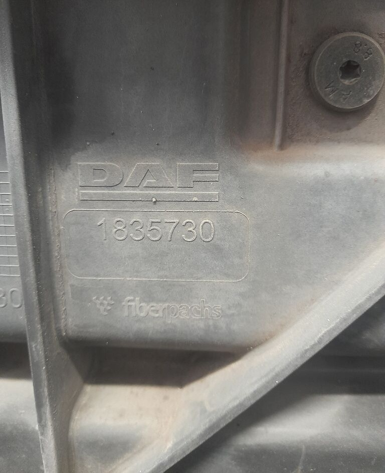 DAF XF 106 1835730 DAF truck - Hauba za Kamion: slika 4 DAF XF 106 1835730 DAF truck - Hauba za Kamion: slika 4