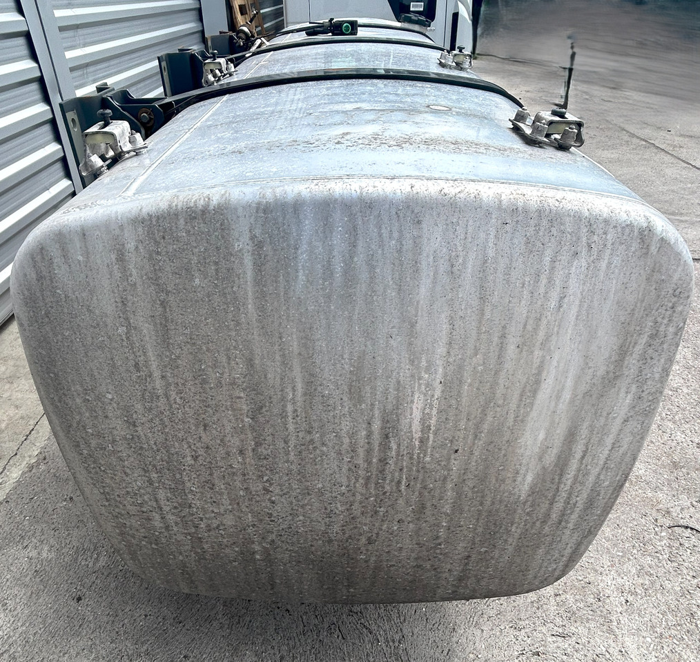 DAF XF 106 480 845L 2327x675x620 - Rezervoar za gorivo za Kamion: slika 5 DAF XF 106 480 845L 2327x675x620 - Rezervoar za gorivo za Kamion: slika 5